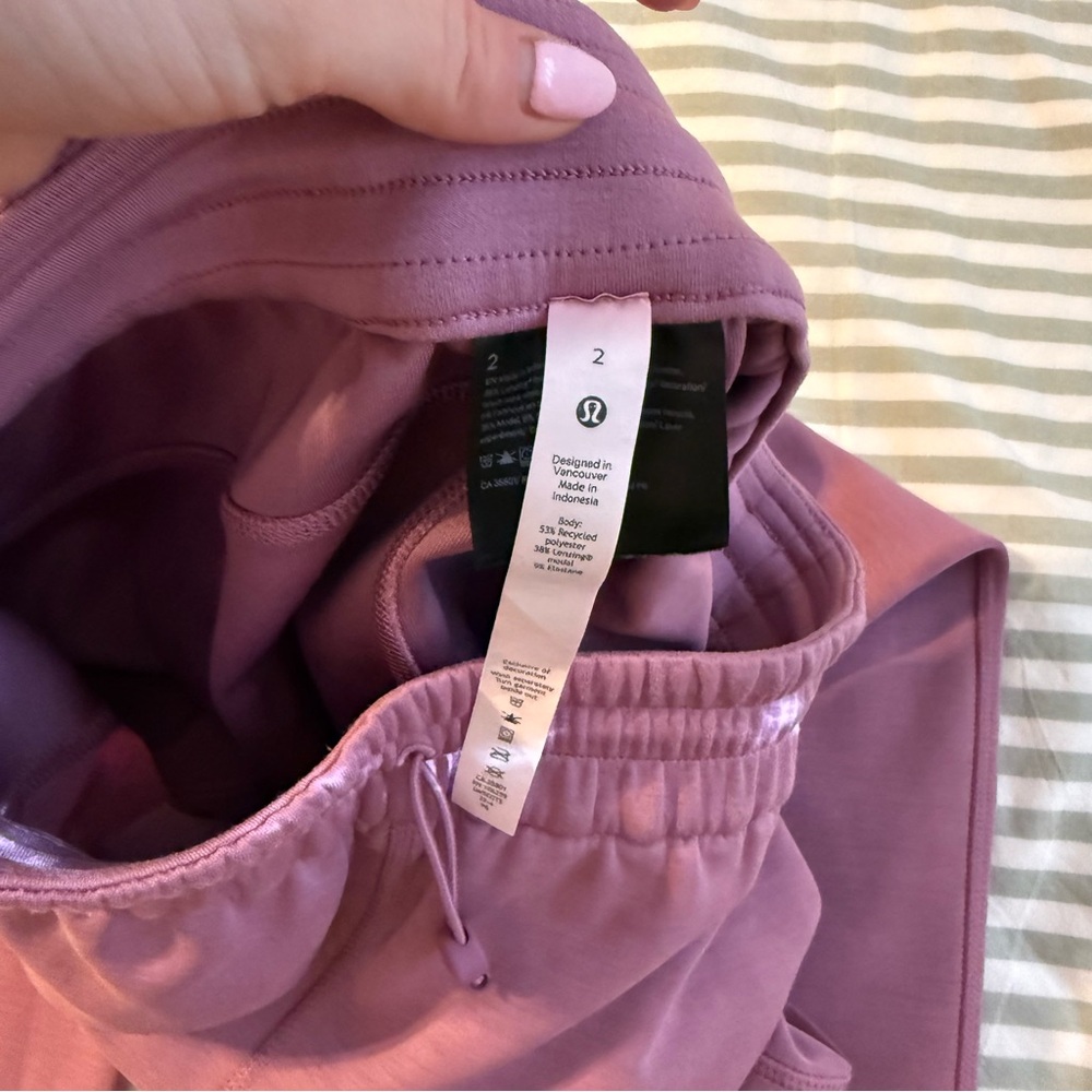 lululemon Softstreme High-Rise Wide Leg Pant in Velvet Dust - Size 2 - Picture 6 of 7